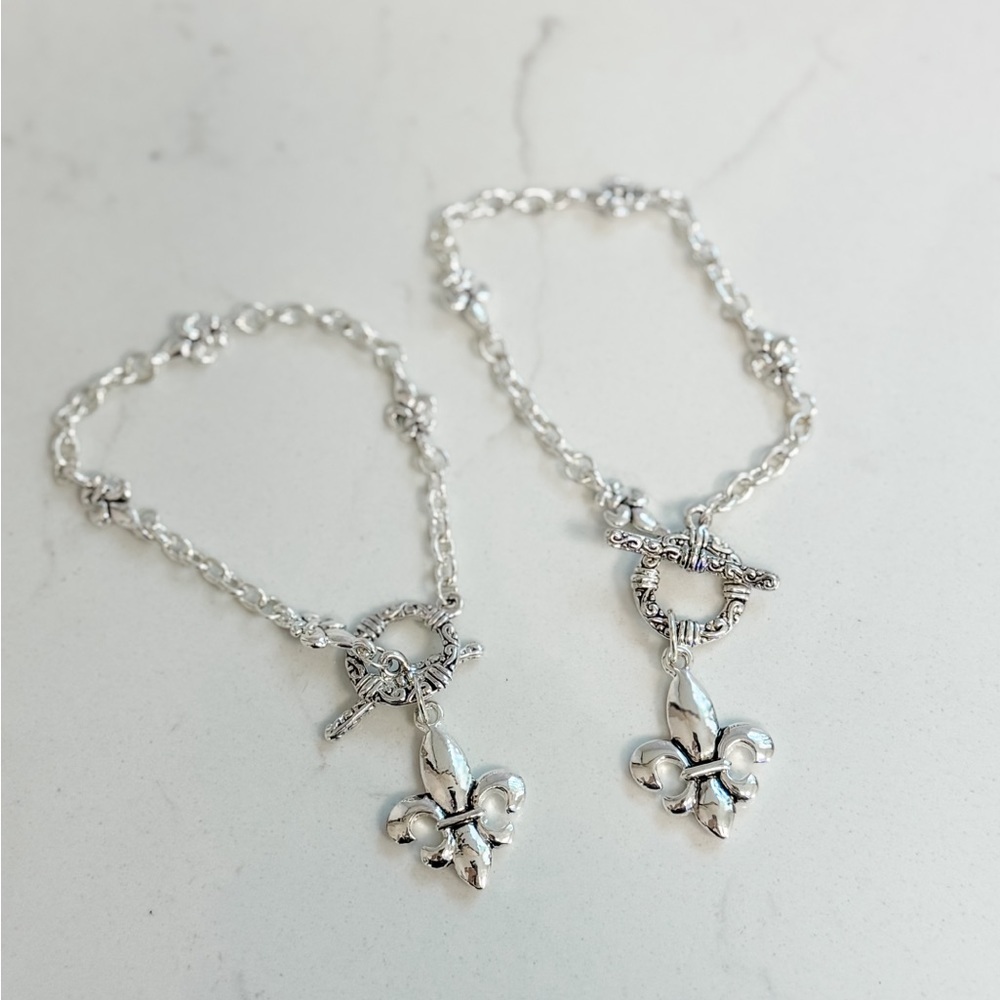 New Stainless Steel Fleur de Lis Bracelet - Picture 2 of 2